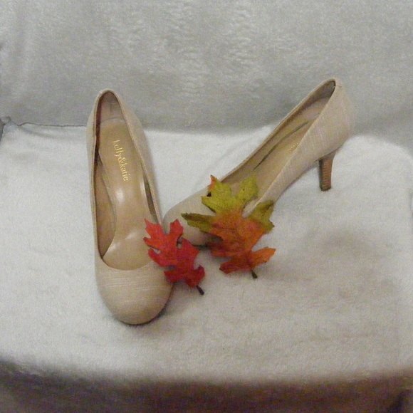 Kelly&Katie Shoes Tan Size 10 EUC - Picture 2 of 12